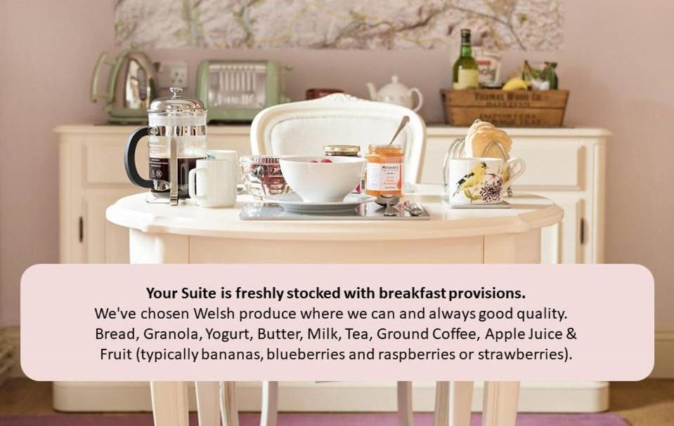 Neuadd B&B Suites คริกเฮาเวลล์ ภายนอก รูปภาพ
